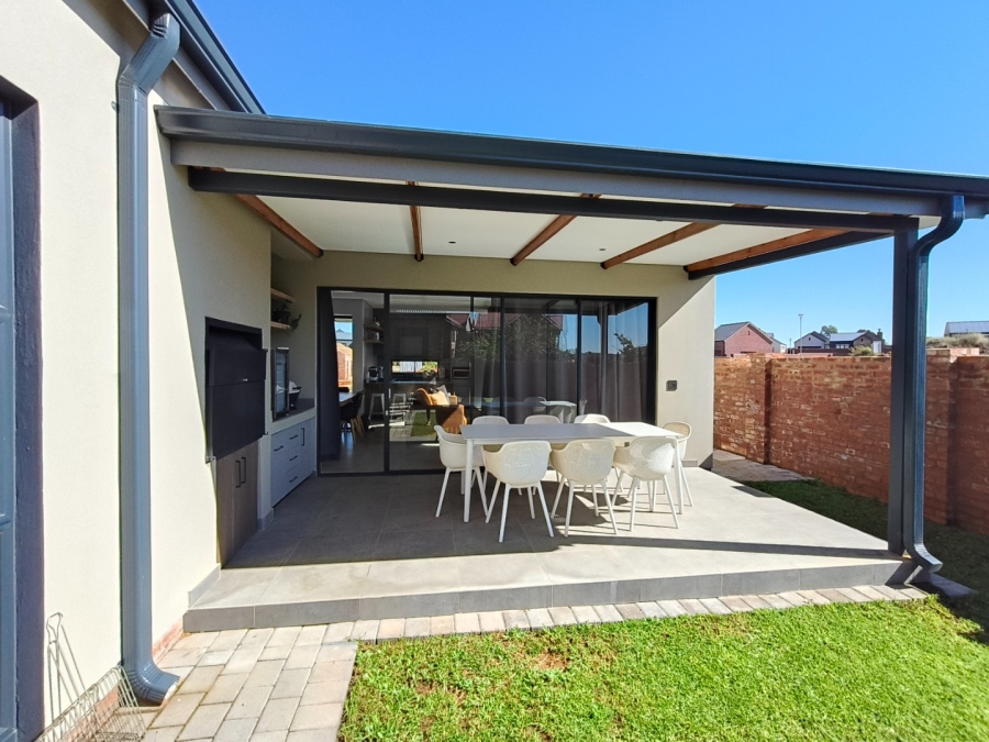 3 Bedroom Property for Sale in De Land Estate North West